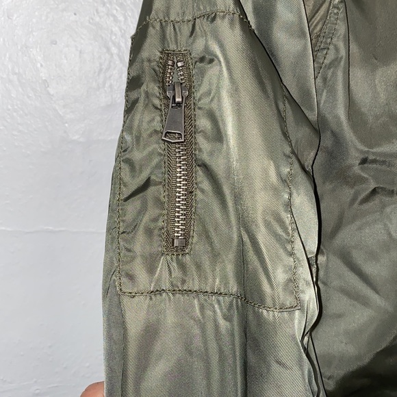 Xhilaration Green Bomber Burgundy Lining, Zip Pk Elastic Waist - Picture 8 of 8